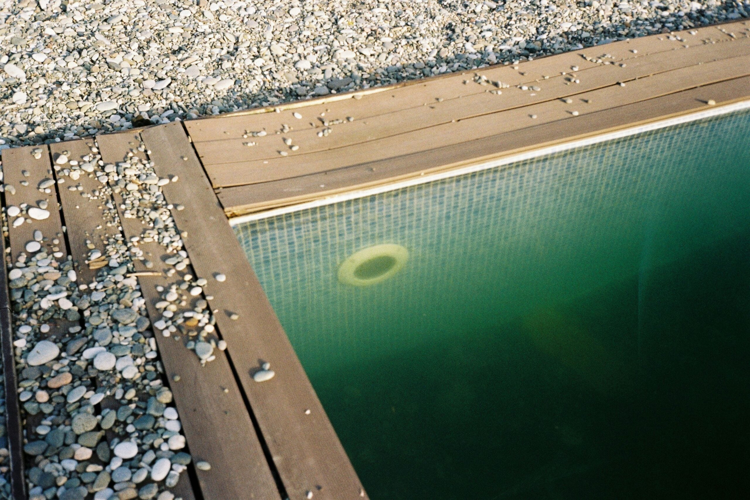 How to fix cloudy pool water