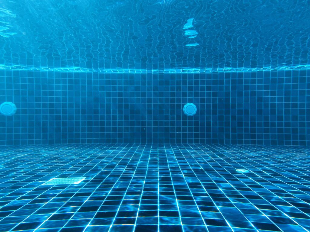 clean swimming pool