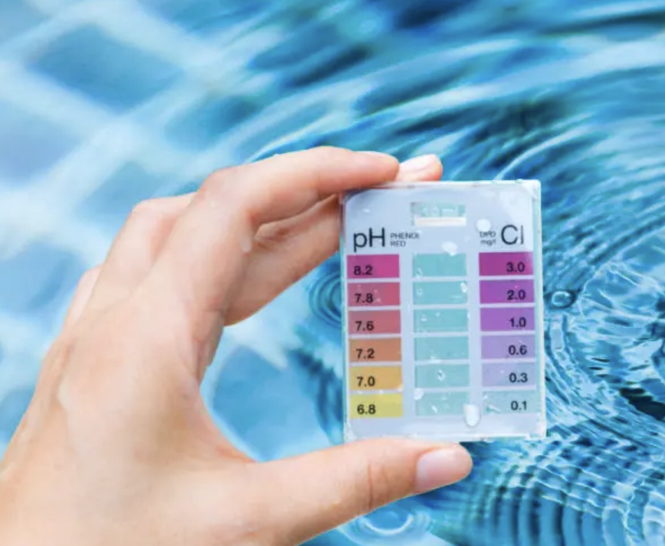 testing pool water